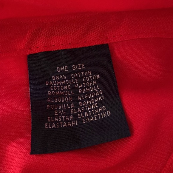 Burberry red color ball cap, Burberry pattern under rim and adjustable strap - Picture 4 of 5